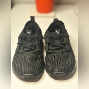 Puma sneakers 7C baby